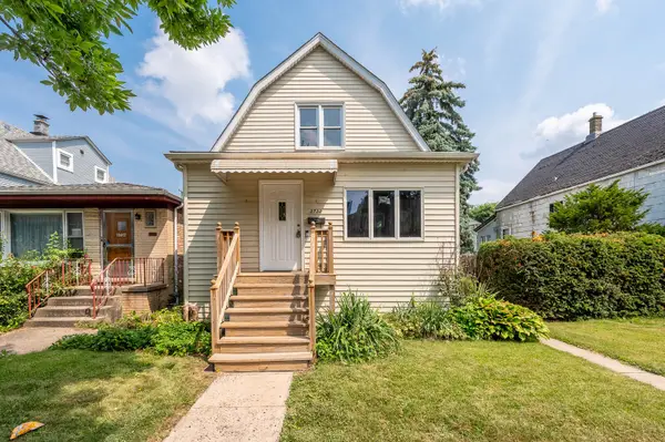 3732 W Addison Street, Chicago, IL 60618