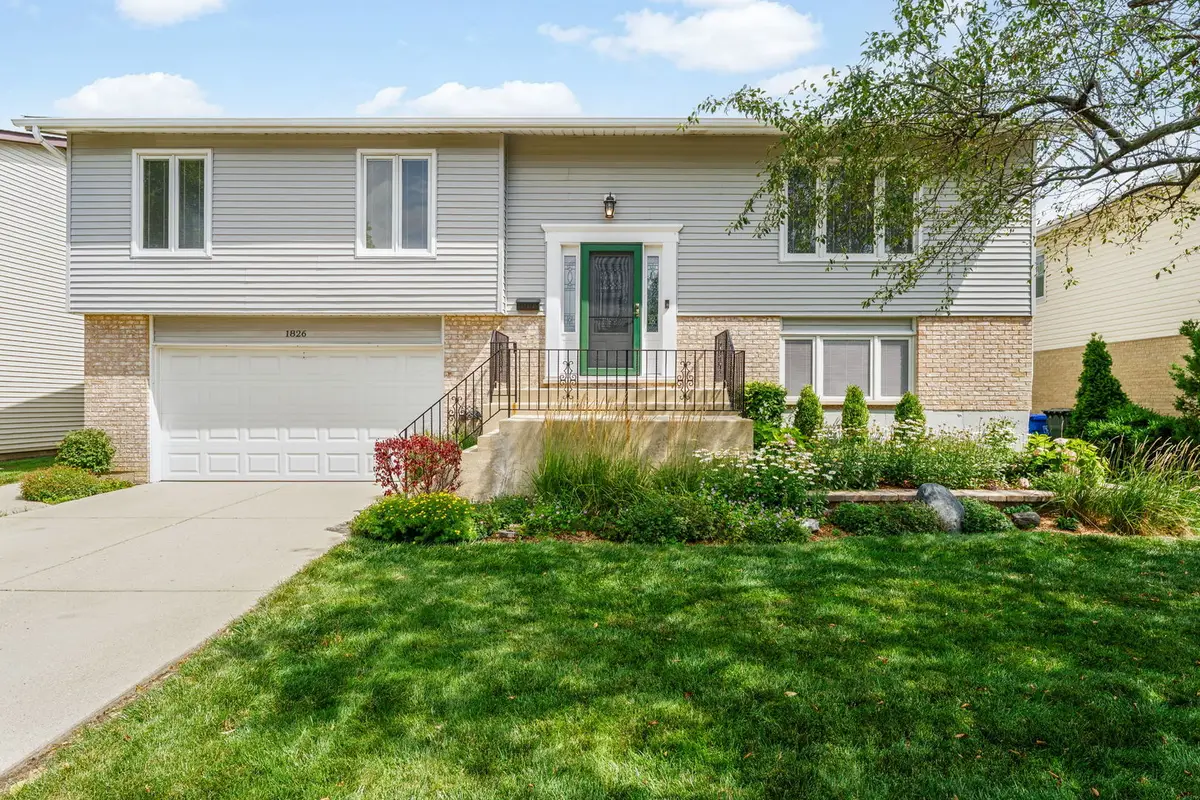1826 W Catalpa Lane, Mount Prospect, IL 60056 - #1