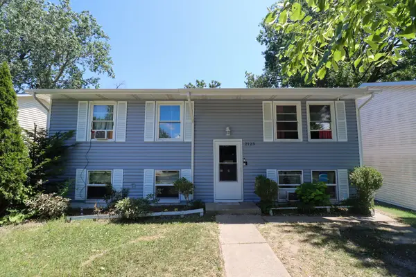 2123 Wallace Avenue, North Chicago, IL 60064