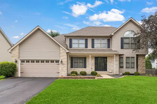 553 Danbury Drive, Oswego, IL 60543