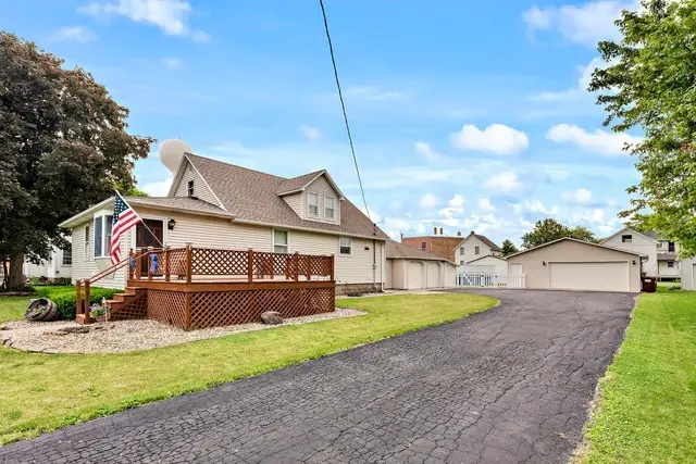 203 E Lake Street, Ashkum, IL 60911 - #2