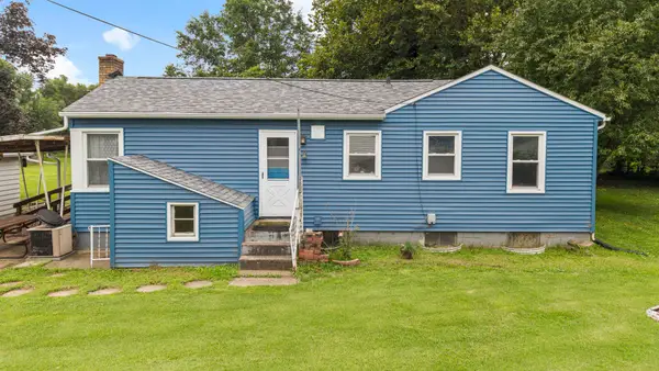 943 28th Avenue, Rock Island, IL 61201