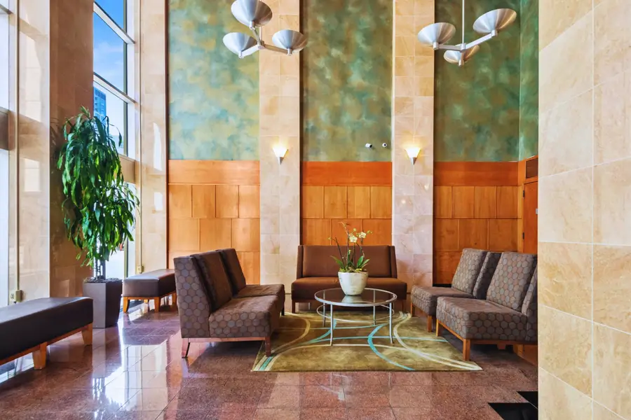 1122 N Clark Street #1402, Chicago, IL 60610 - #2