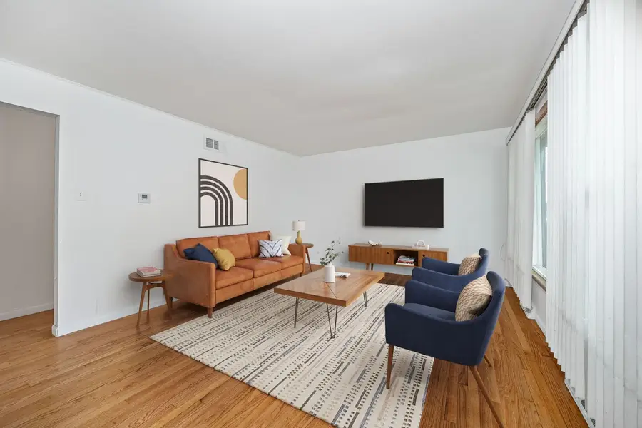 196 Craig Drive W, Chicago Heights, IL 60411 - #3