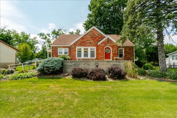 111 Loren Street, Washington, IL 61571