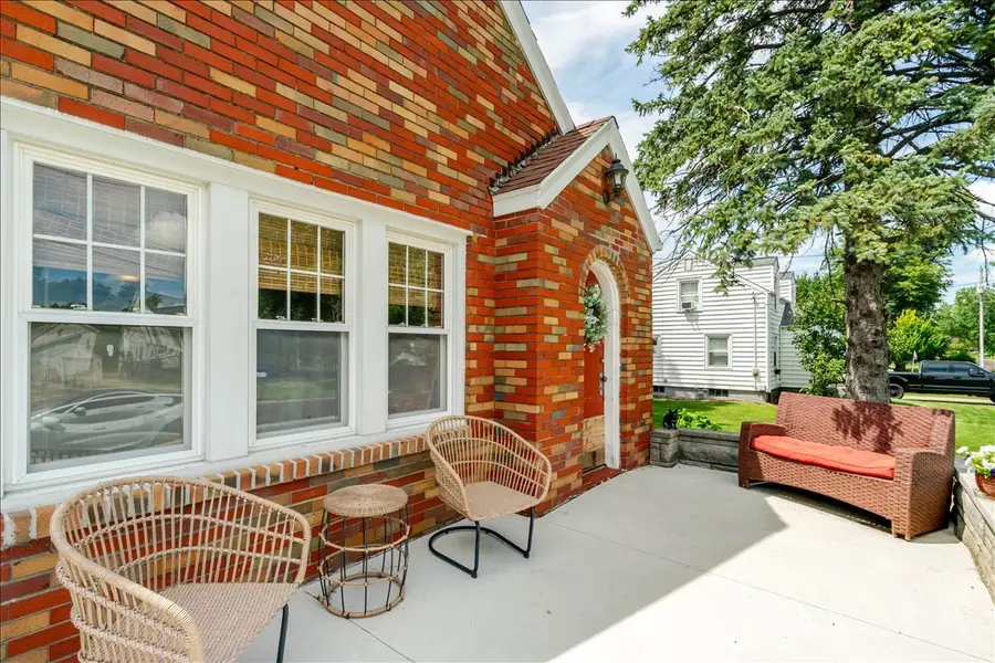 111 Loren Street, Washington, IL 61571 - #3