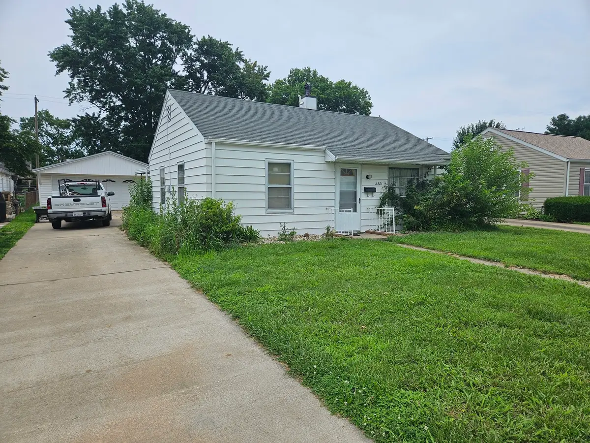 2521 Oak Street, Quincy, IL 62301 - #1