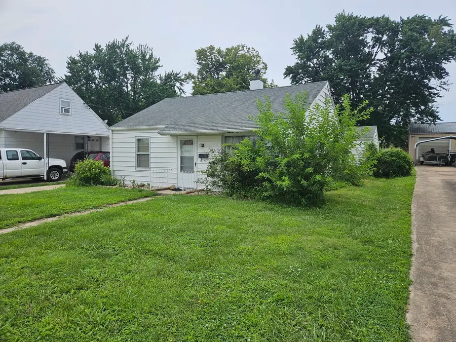 2521 Oak Street, Quincy, IL 62301 - #2