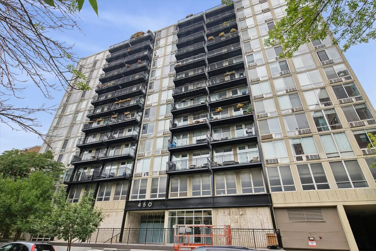 450 W Briar Place #8N, Chicago, IL 60657 - #1