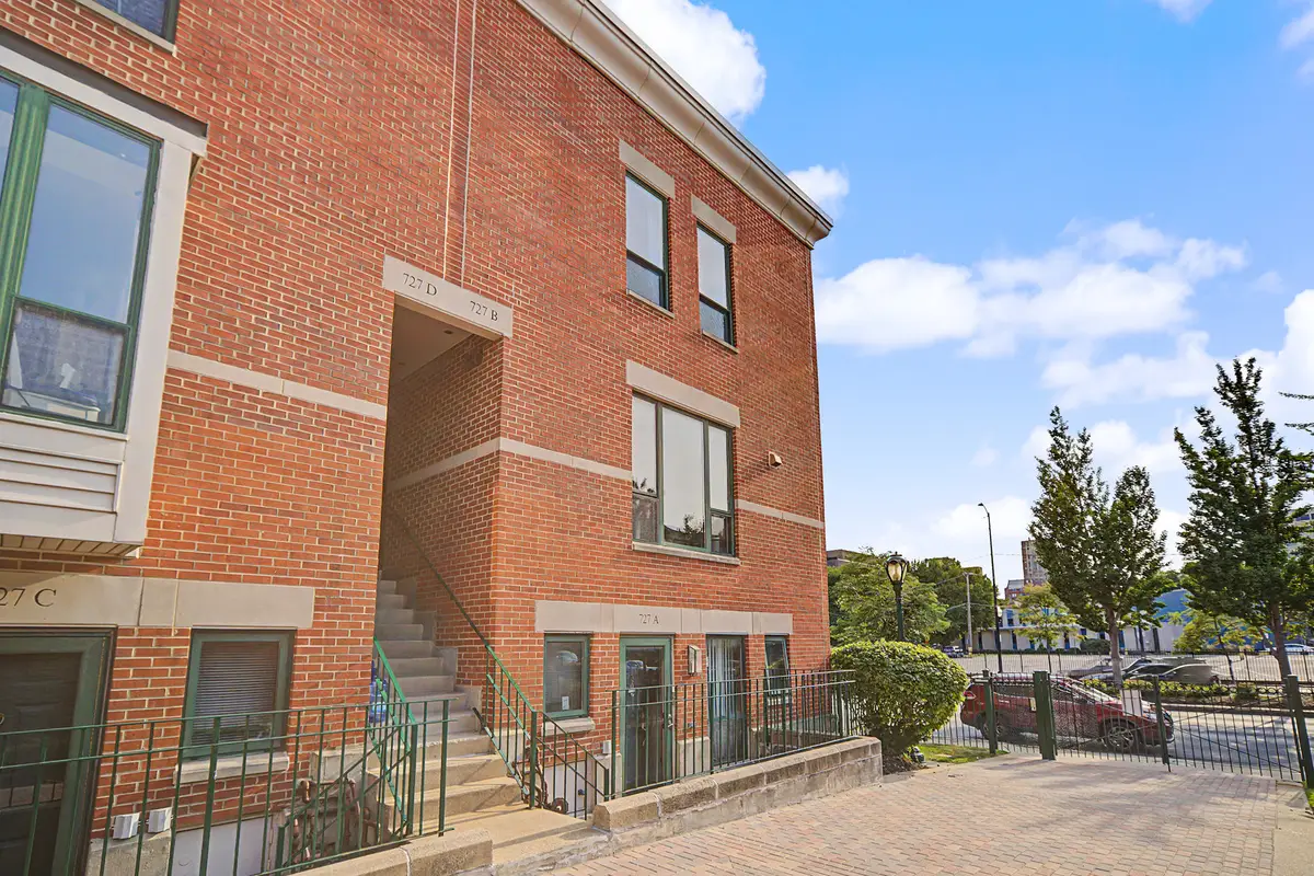 727 S Ashland Avenue #B, Chicago, IL 60607 - #1