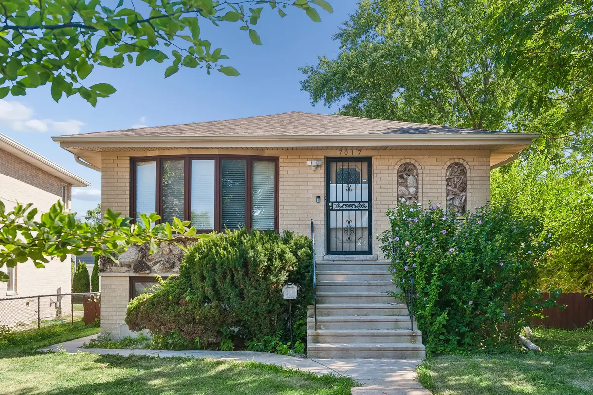 7017 W Jarvis Avenue, Niles, IL 60714 - #1