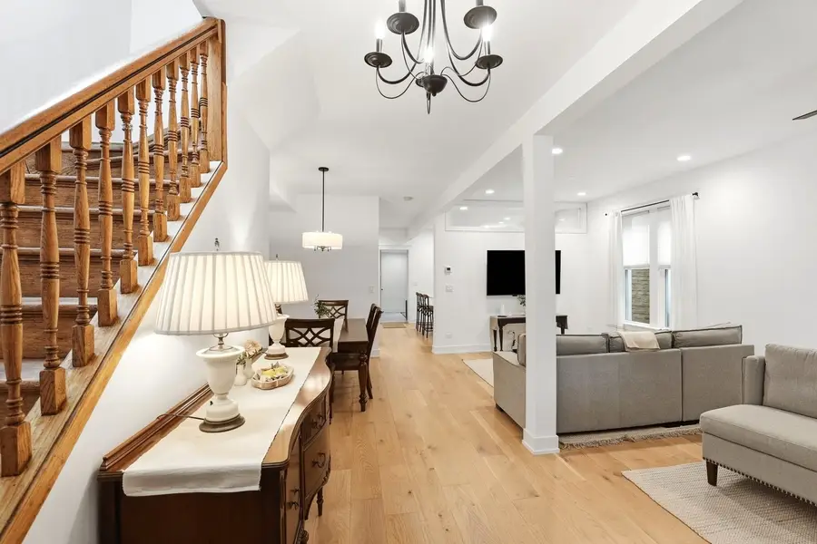 2718 N Richmond Street, Chicago, IL 60647 - #2