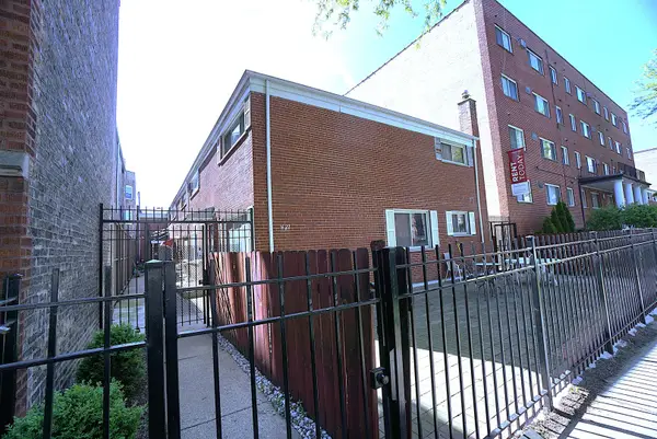 6122 N Winthrop Avenue #B, Chicago, IL 60660