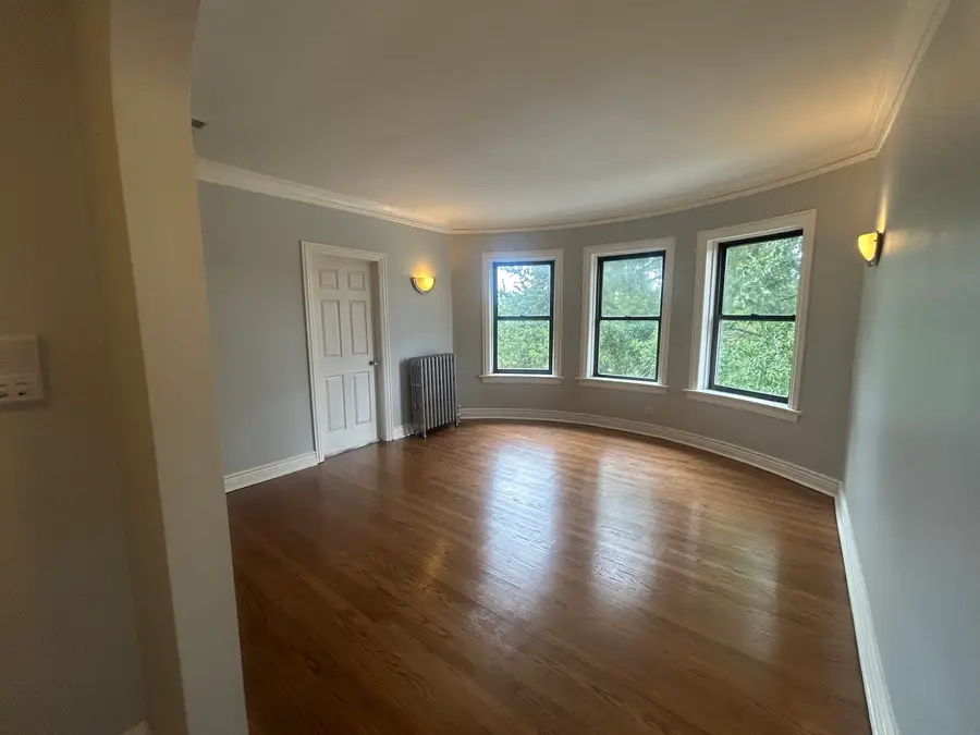 4434 W Gunnison Avenue #3, Chicago, IL 60630 - #3