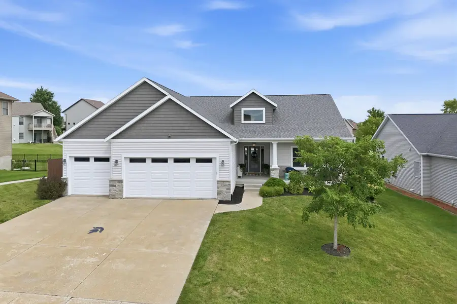 5789 Texas Drive, Bettendorf, IA 52722 - #3