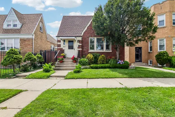2842 N Mont Clare Avenue, Chicago, IL 60634