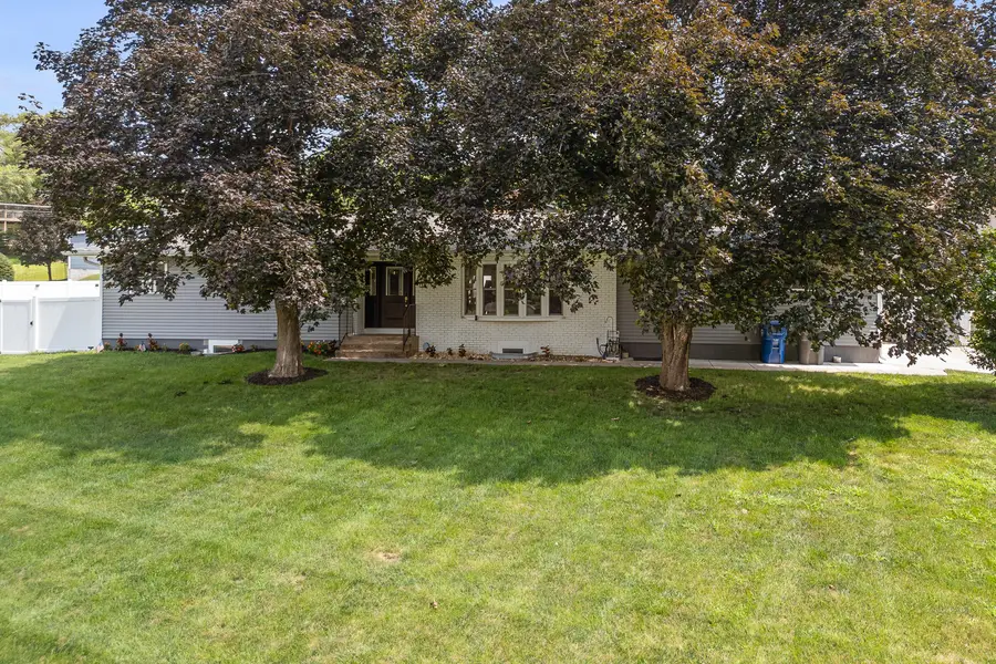 3515 Moencks Road, Bettendorf, IA 52722 - #2