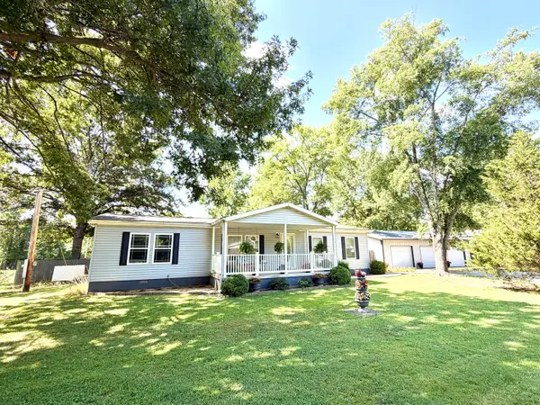 510 E 8th Street, Sandoval, IL 62882