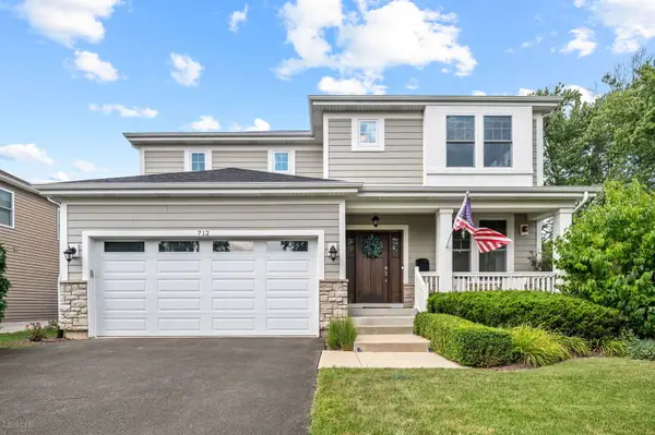 712 E Rockland Road, Libertyville, IL 60048