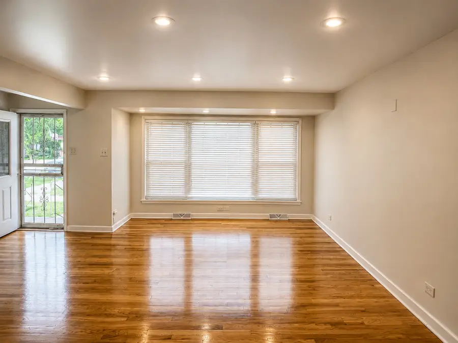 8124 S Wabash Avenue, Chicago, IL 60619 - #2