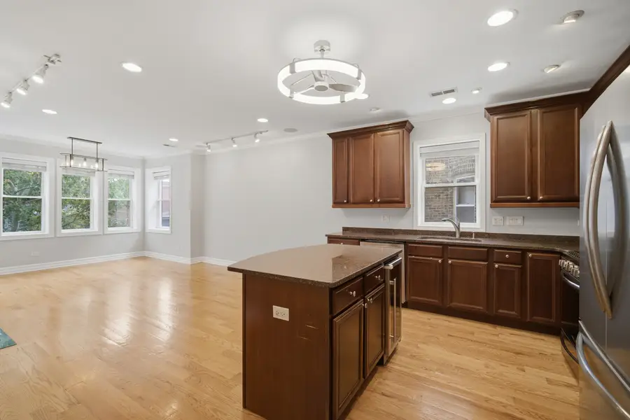 2449 W Foster Avenue #2E, Chicago, IL 60625 - #3