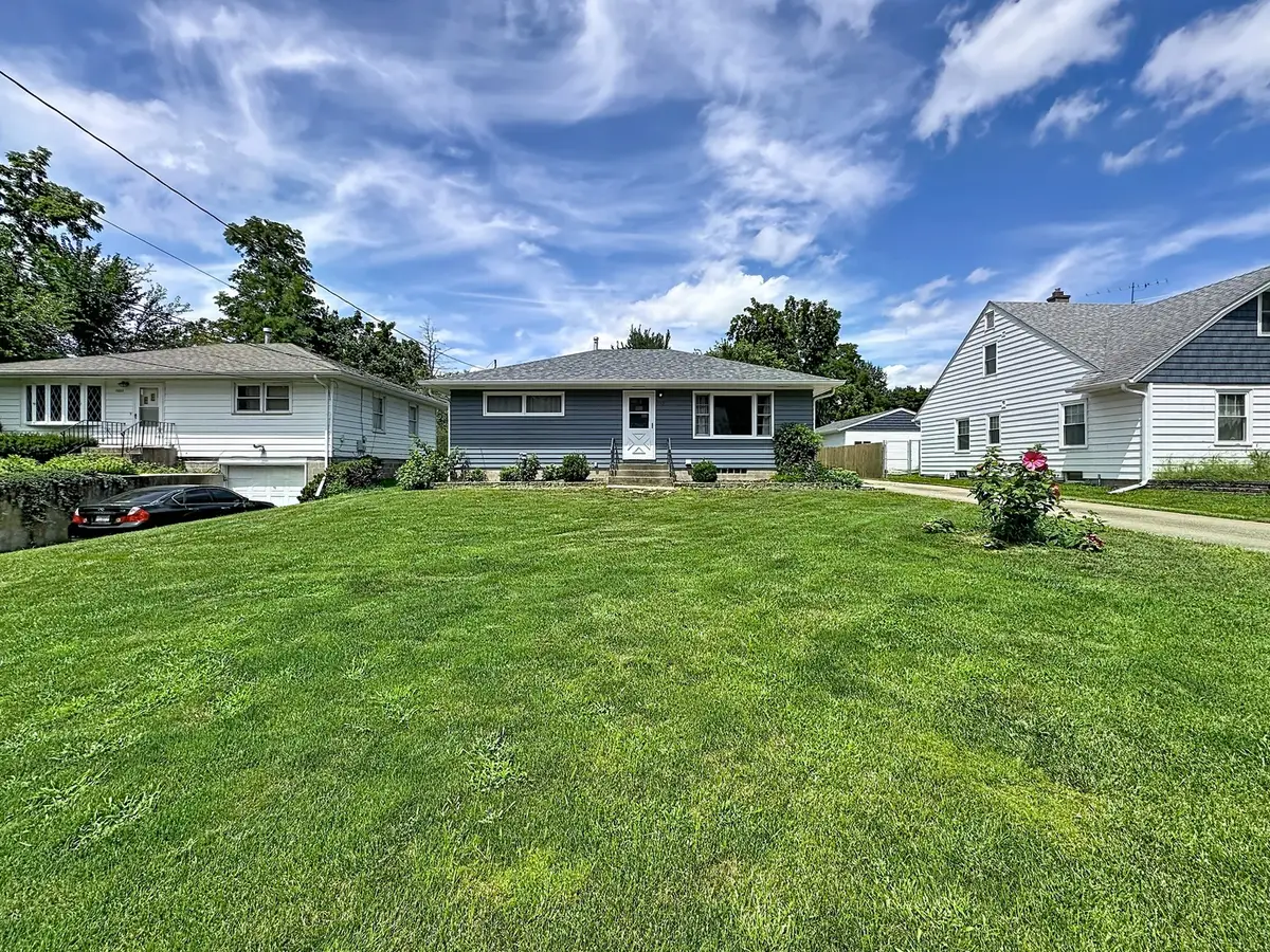 3237 22nd Avenue, Rock Island, IL 61201 - #1