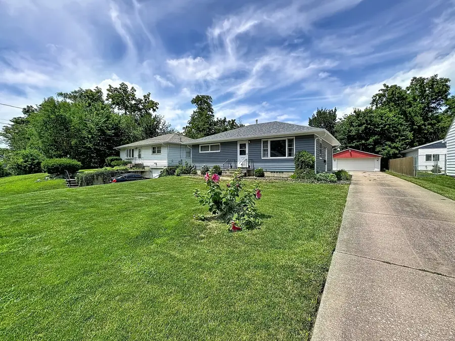 3237 22nd Avenue, Rock Island, IL 61201 - #3