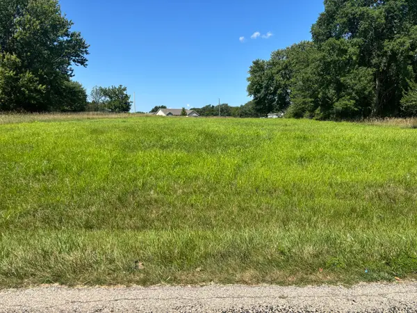 480 Earl Miller Drive, Varna, IL 61375