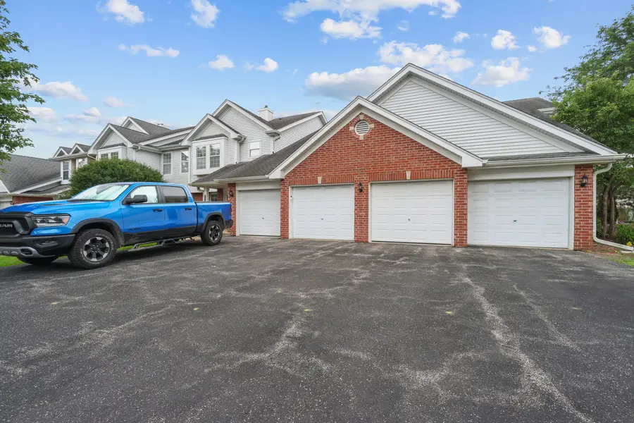 1727 W Hawkes Street #8, Arlington Heights, IL 60004 - #2
