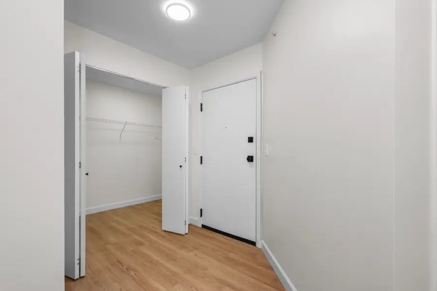 1727 W Hawkes Street #8, Arlington Heights, IL 60004 - #3