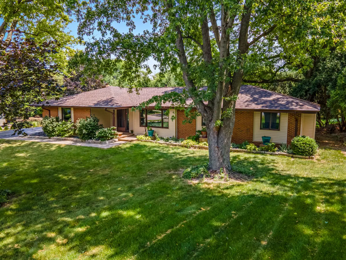 847 Hemlock Drive, Sleepy Hollow, IL 60118 - #1