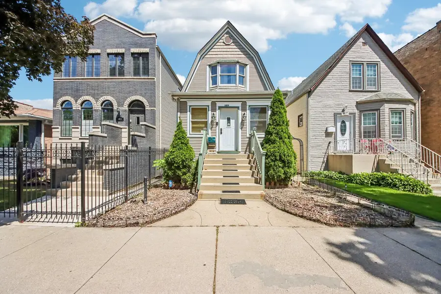 3819 N Kilpatrick Avenue, Chicago, IL 60641 - #3