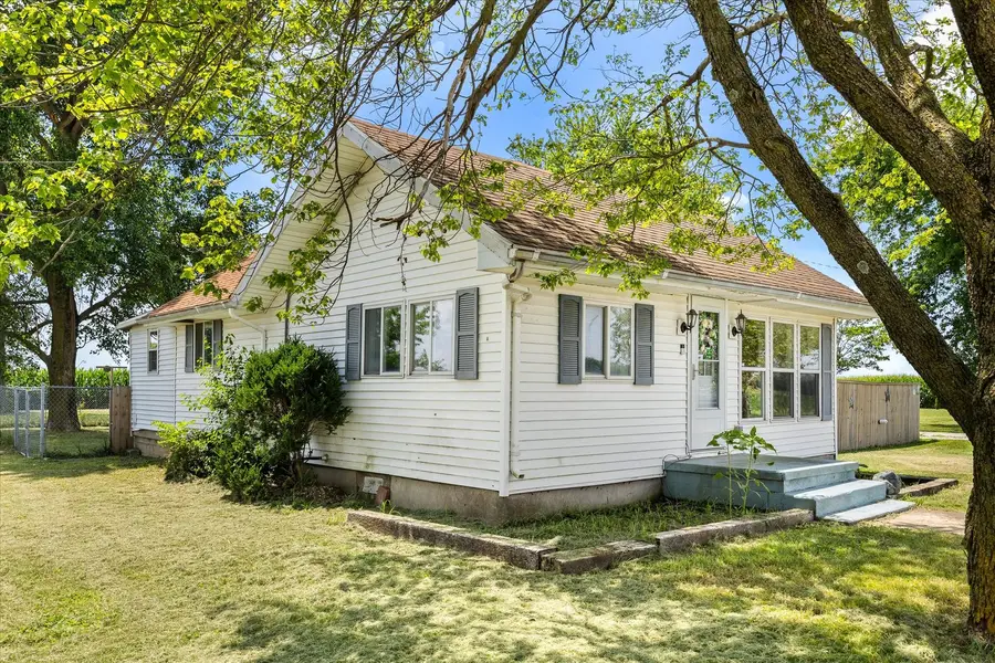 4952 E 3150 North Road, Streator, IL 61364 - #2