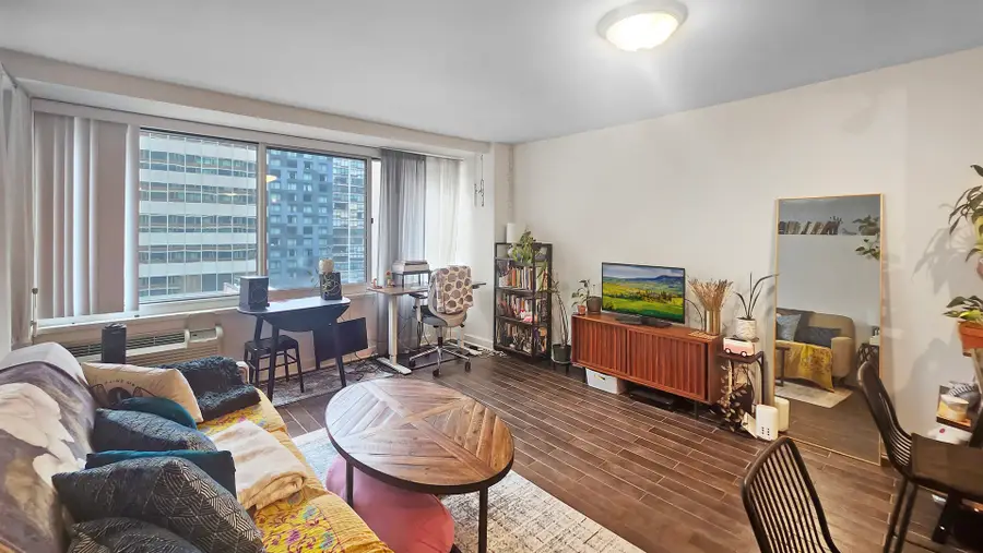 211 E Ohio Street #1505, Chicago, IL 60611 - #2