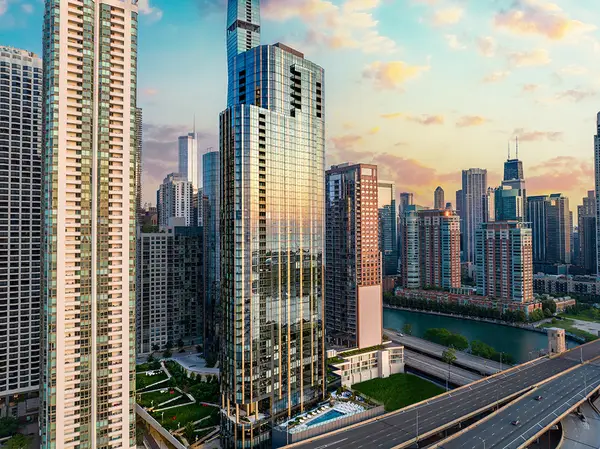 211 N Harbor Drive #3208, Chicago, IL 60601