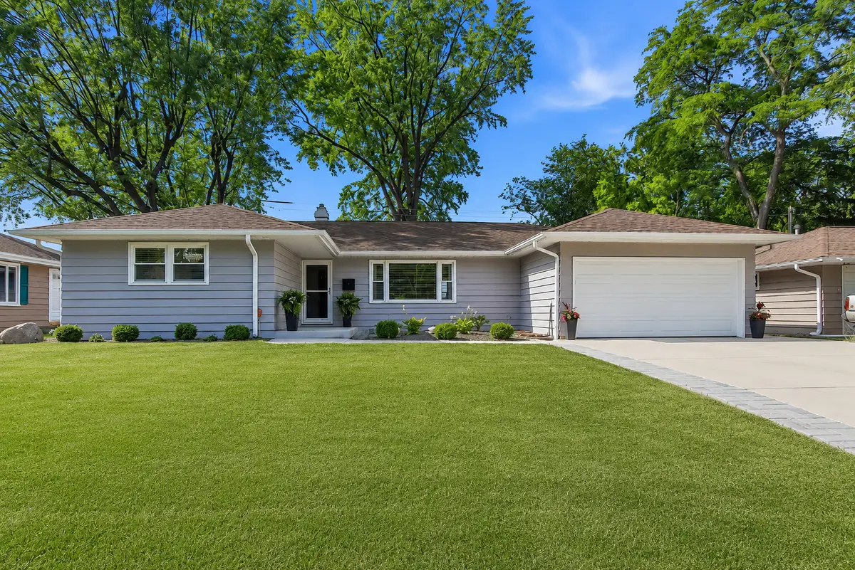 634 Deerpath Road, Dundee, IL 60118 - #1
