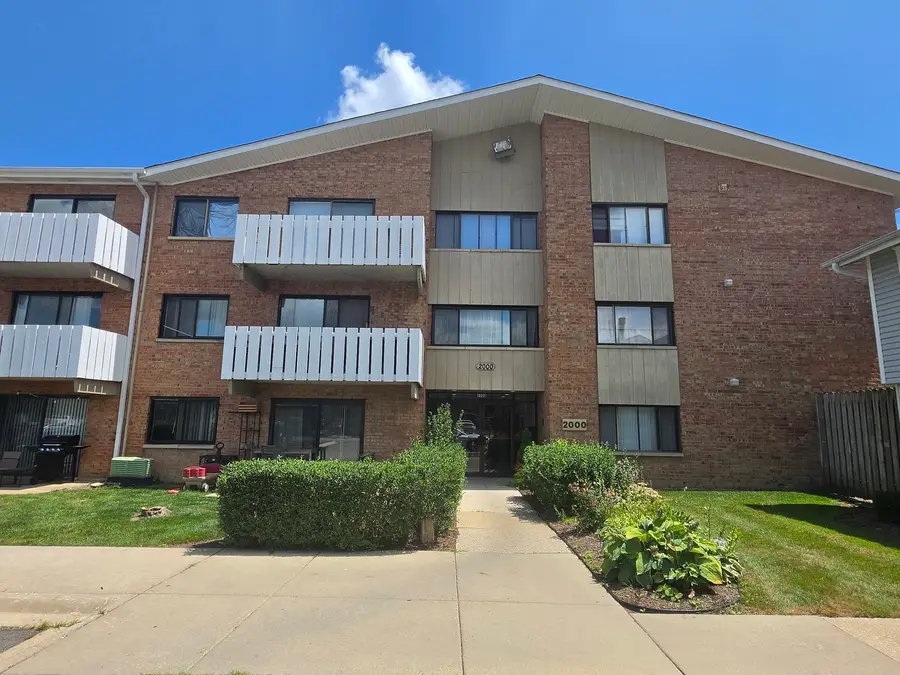 2000 Bayside Drive #304, Palatine, IL 60074 - #2