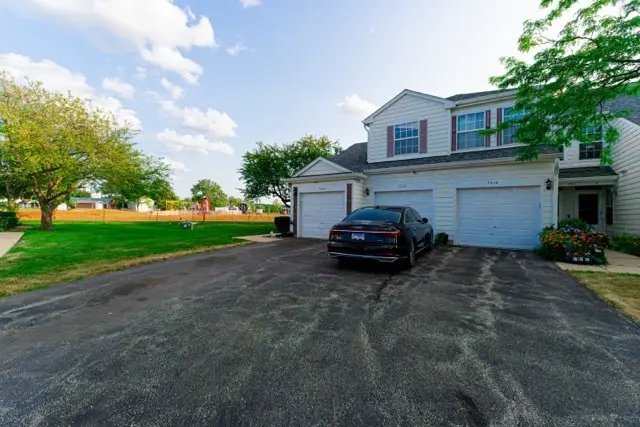 737 W Streamwood Boulevard #B, Streamwood, IL 60107 - #2
