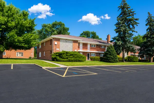 1101 Holiday Lane #8, Des Plaines, IL 60016