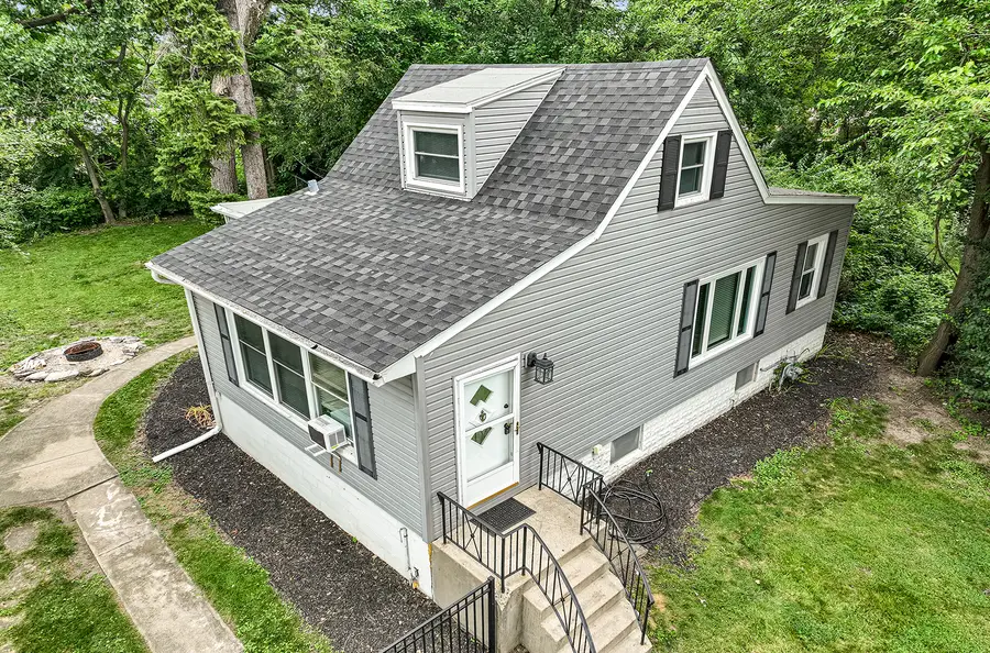 28 S Richmond Avenue, Westmont, IL 60559 - #2
