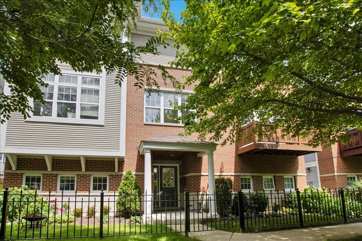 4922 S Cornell Avenue, Chicago, IL 60615 - #1
