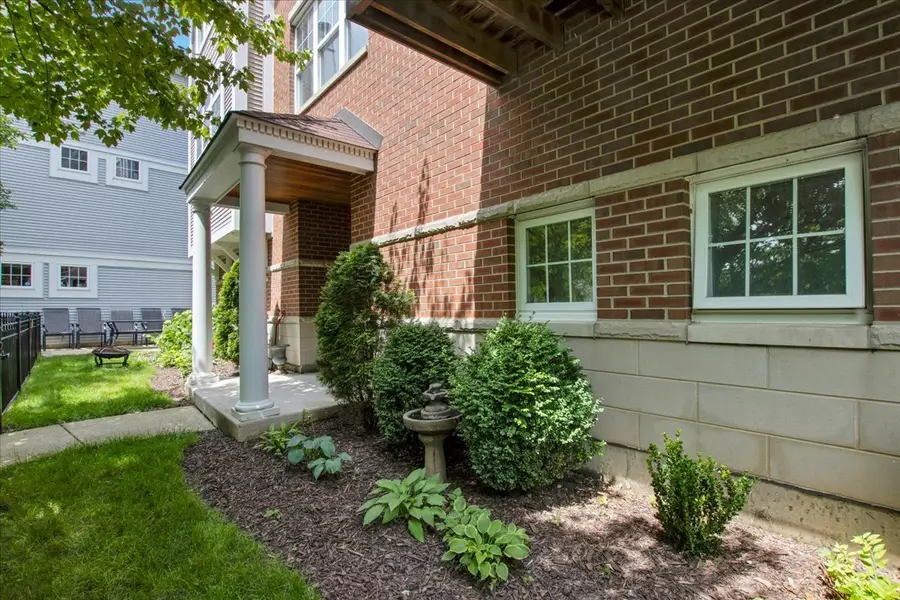 4922 S Cornell Avenue, Chicago, IL 60615 - #3