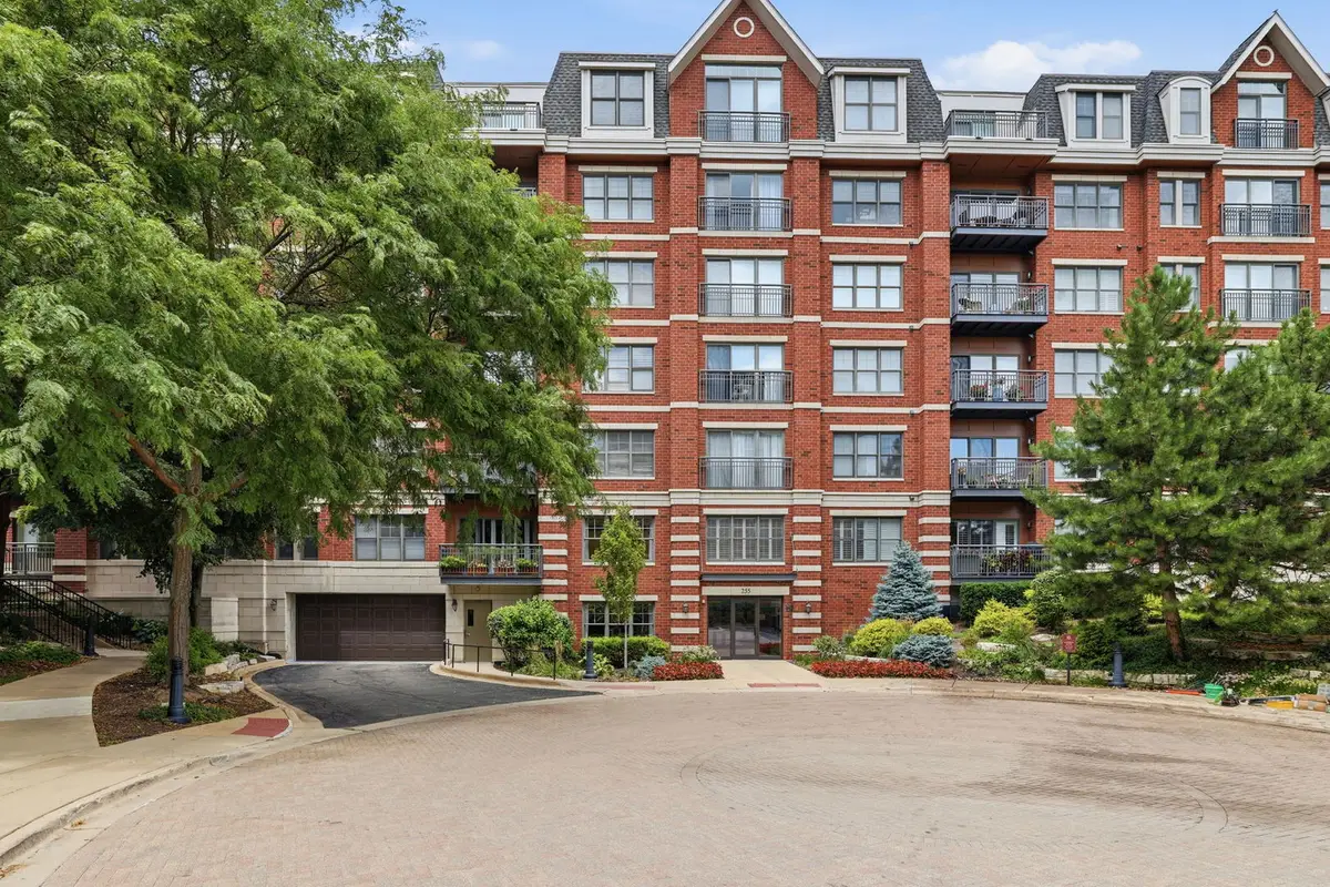 255 E Liberty Drive #305-2, Wheaton, IL 60187 - #1