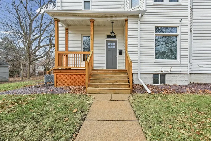 511 Douglas Street, Bloomington, IL 61701 - #3