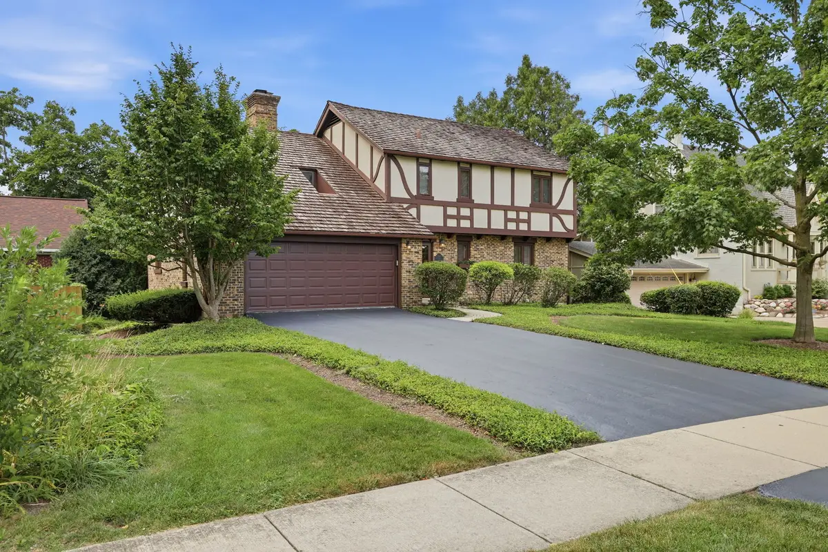 534 E Forest Avenue, Wheaton, IL 60187 - #1