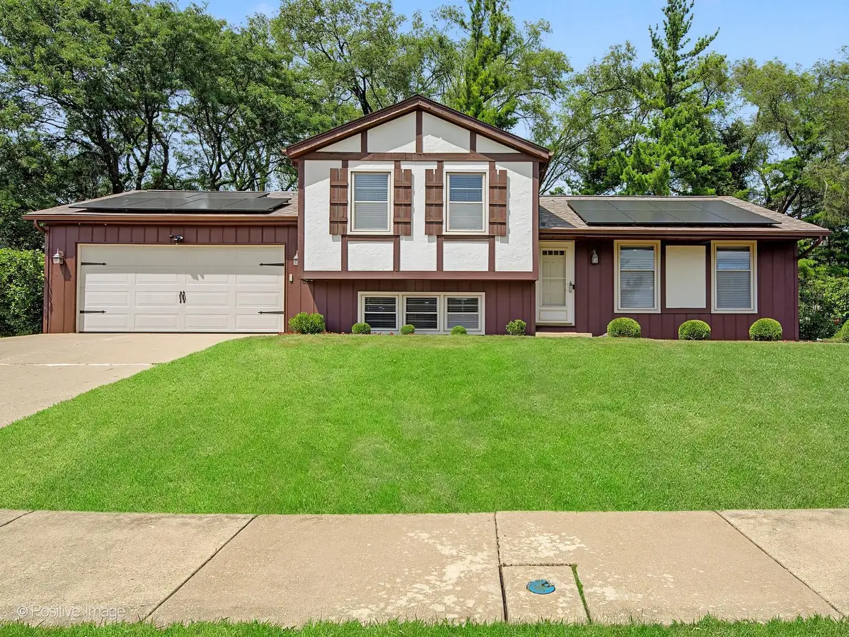 800 Marston Avenue Ne, Glen Ellyn, IL 60137 - #1