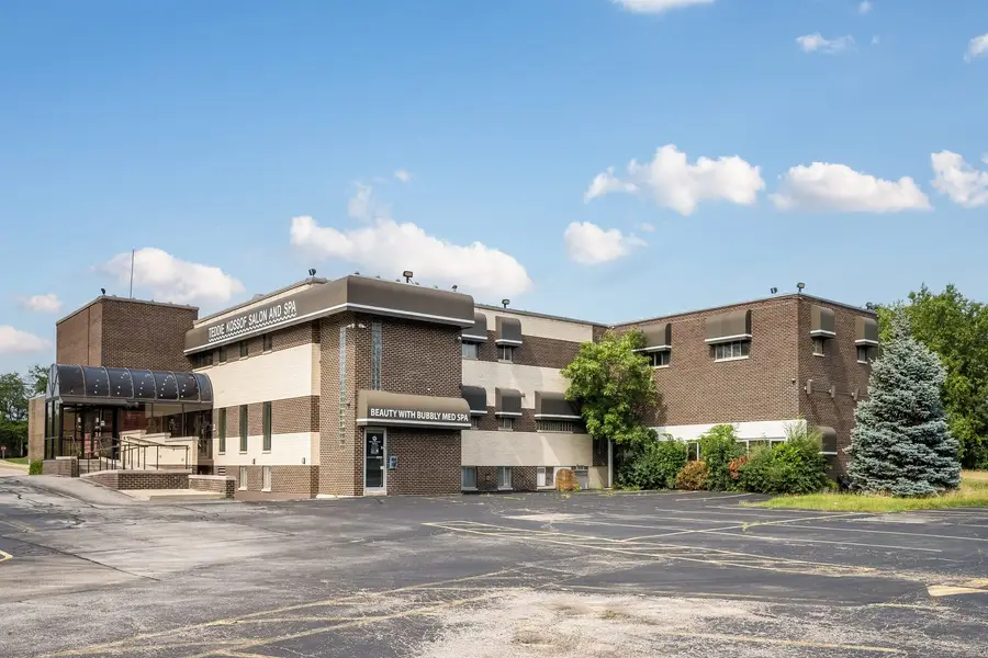 281 Waukegan Road, Northfield, IL 60093 - #3