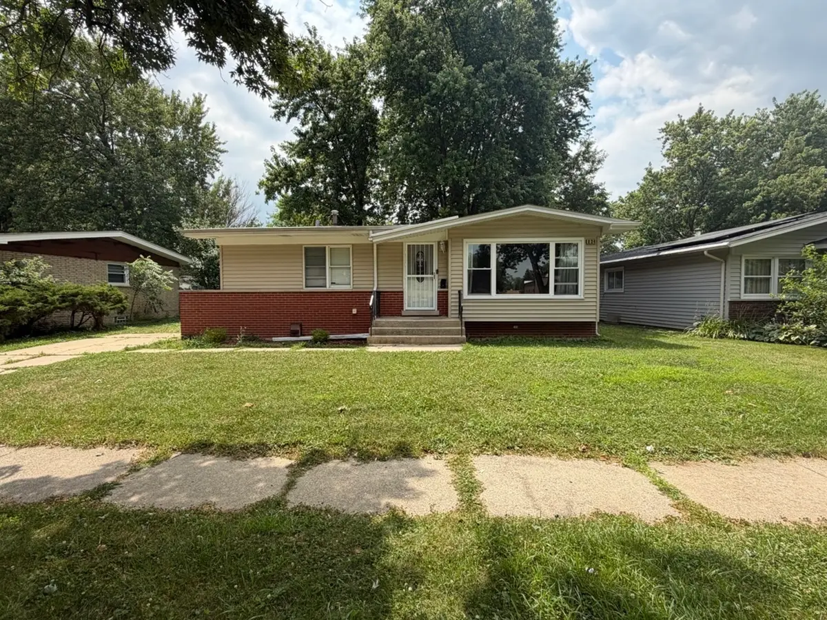 834 W Strieff Lane, Glenwood, IL 60425 - #1