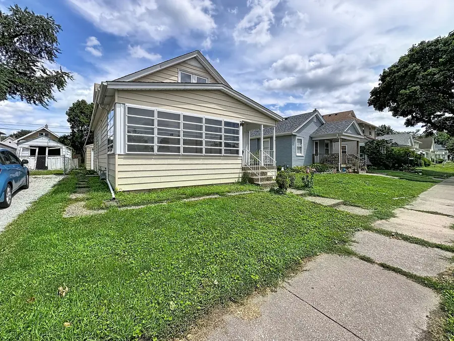 1525 41st Street, Rock Island, IL 61201 - #2