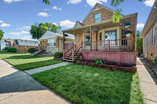 4953 N Meade Avenue, Chicago, IL 60630